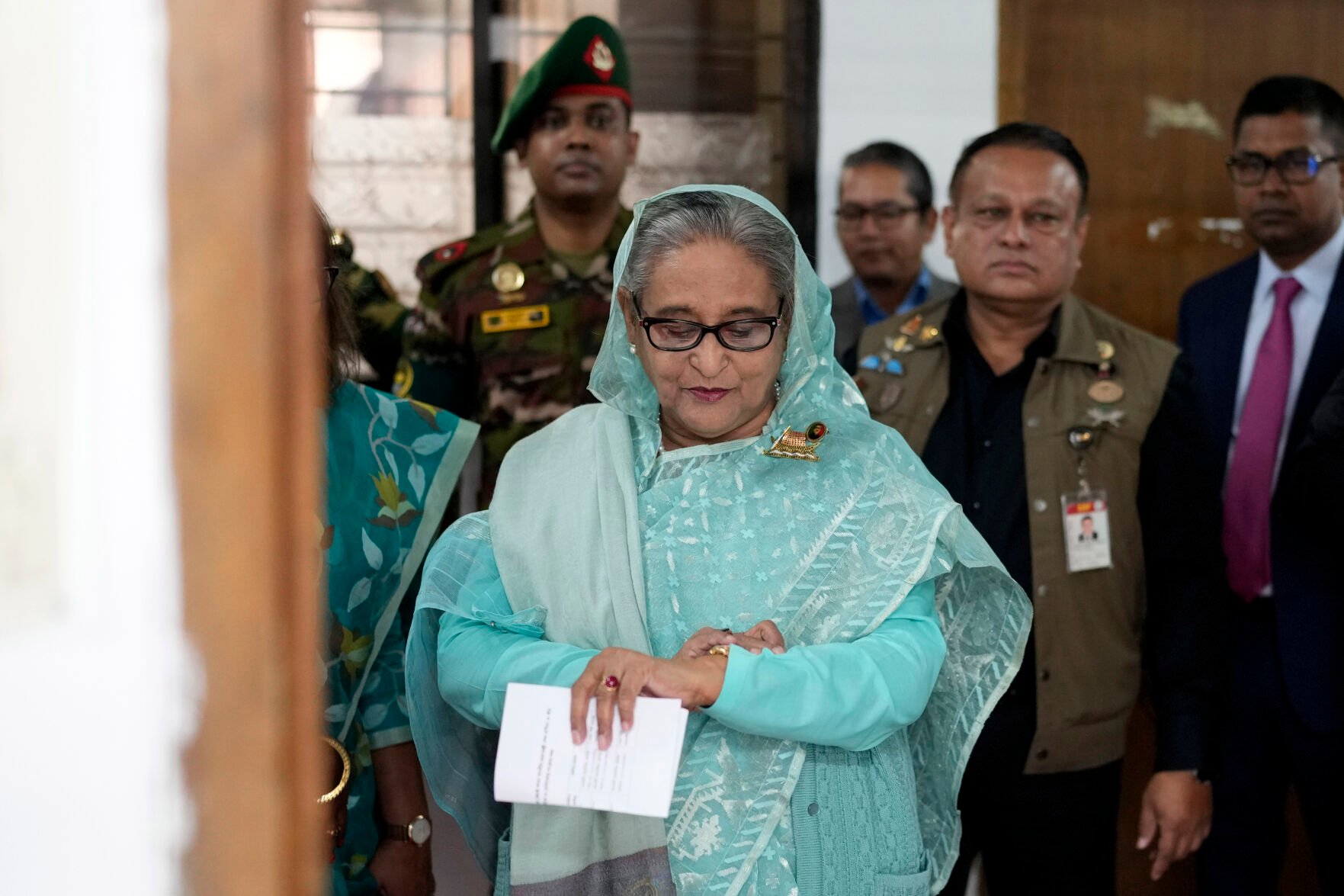 Bangladesh Seeks Extradition Of Ousted Leader Sheikh Hasina From India ...