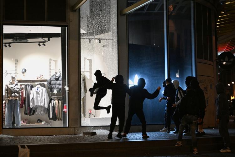 APTOPIX France Protests