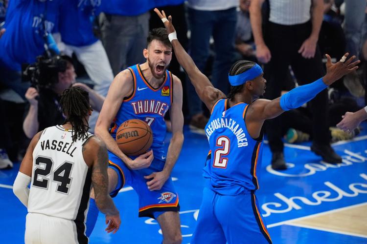 APTOPIX Spurs Thunder Basketball