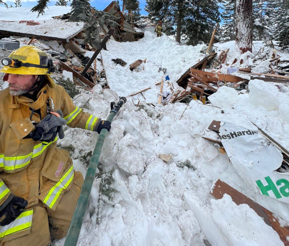 Mammoth Lakes explosion.PNG