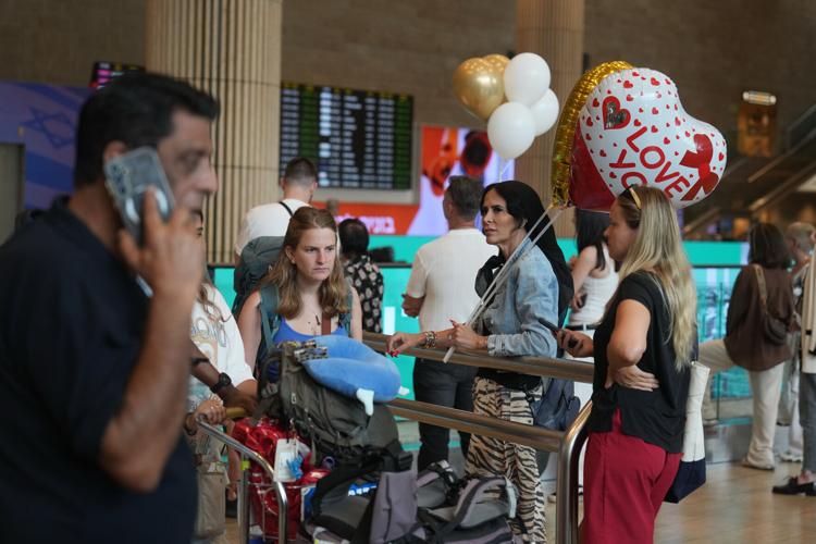 Photos of passengers returning to Tel Aviv after attack aboard FlyDubai flight