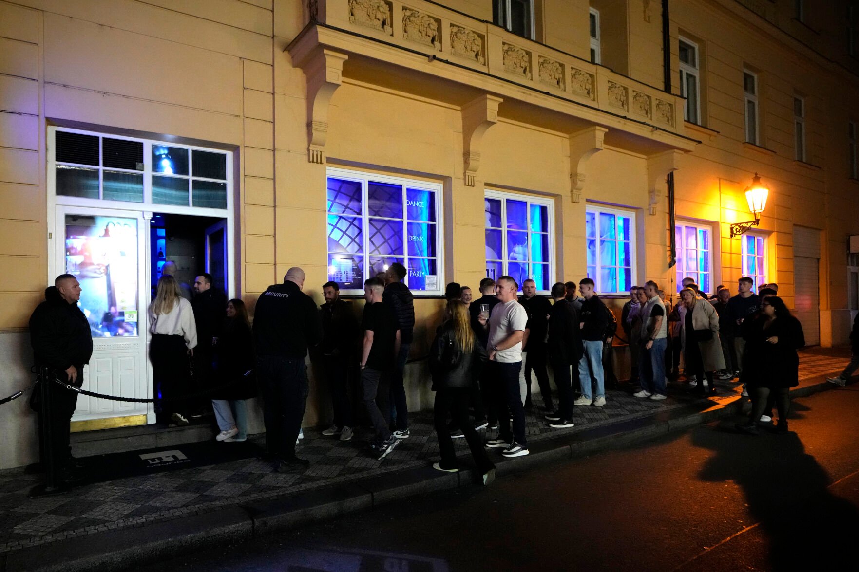 Prague Bans Nighttime Pub Crawls To Deal With Drunk And Rowdy Visitors ...