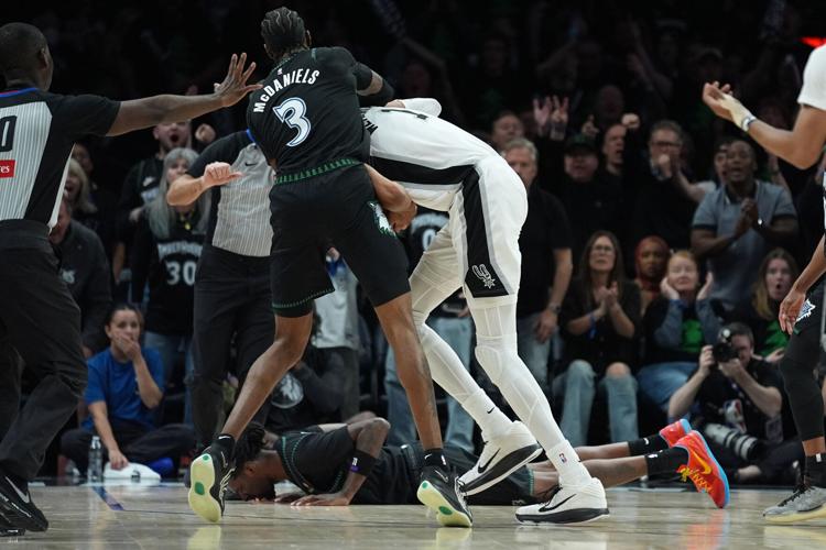Spurs Timberwolves Basketball