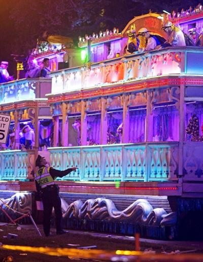 New Orleans Agency: One Fatally Struck by Mardi Gras Float