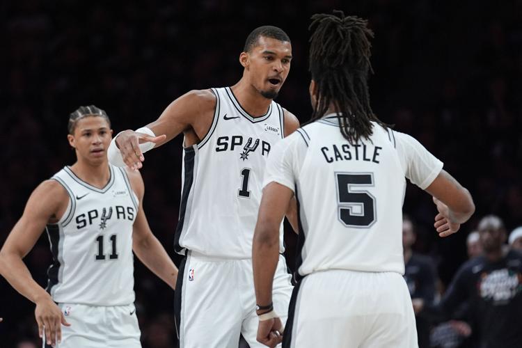 Spurs Timberwolves Basketball