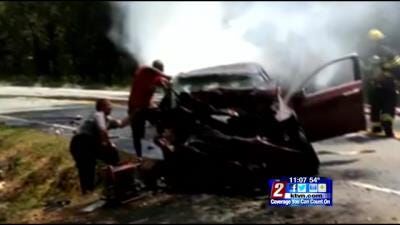 3 People Saved in a Fiery Car Accident