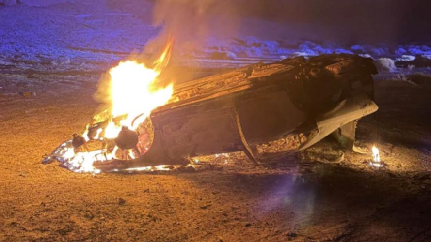 Car fire Lyon County 1