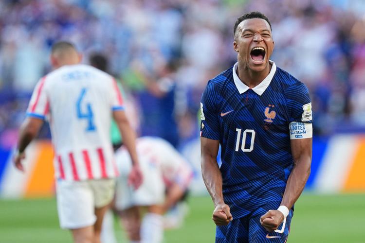 APTOPIX Paraguay France WCup Soccer