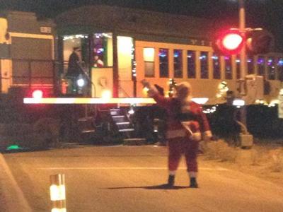 Polar Express Reopens After Train Stalls Friday Night