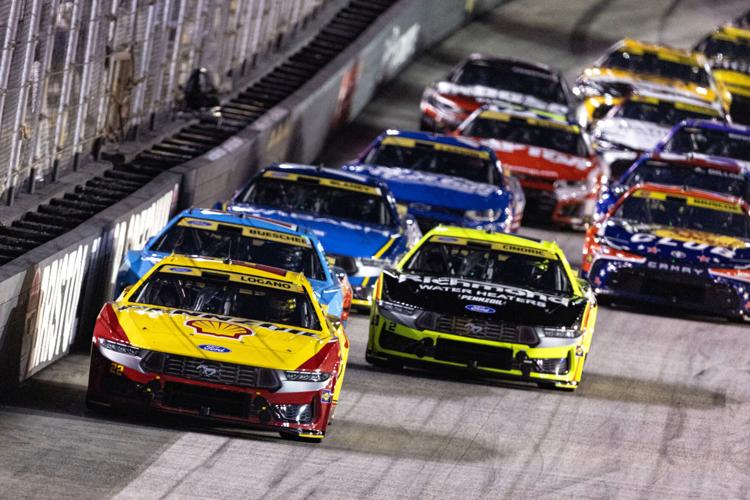 NASCAR Bristol Auto Racing
