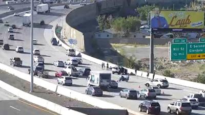 Crash southbound I-580 at exit 35