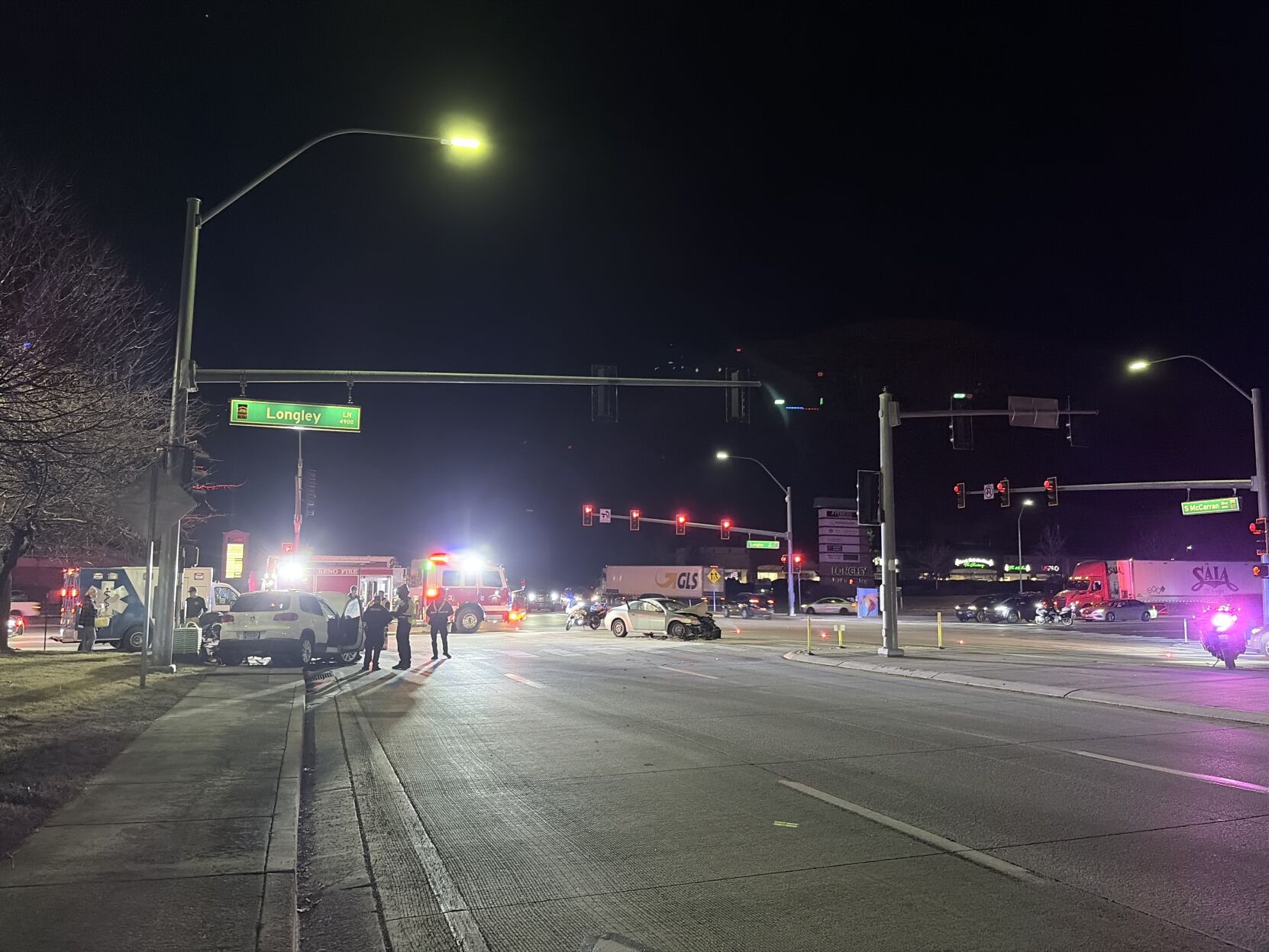 Car runs red light, causing two-car crash in south Reno | Local News ...