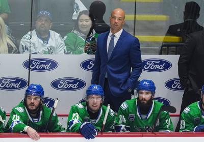 Hockey Canucks-Coach