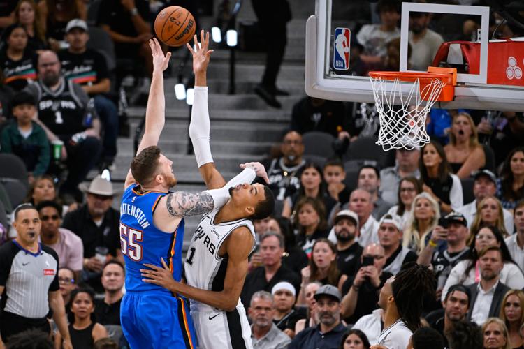 Thunder Spurs Basketball