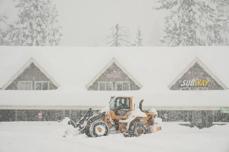 APTOPIX California Avalanche