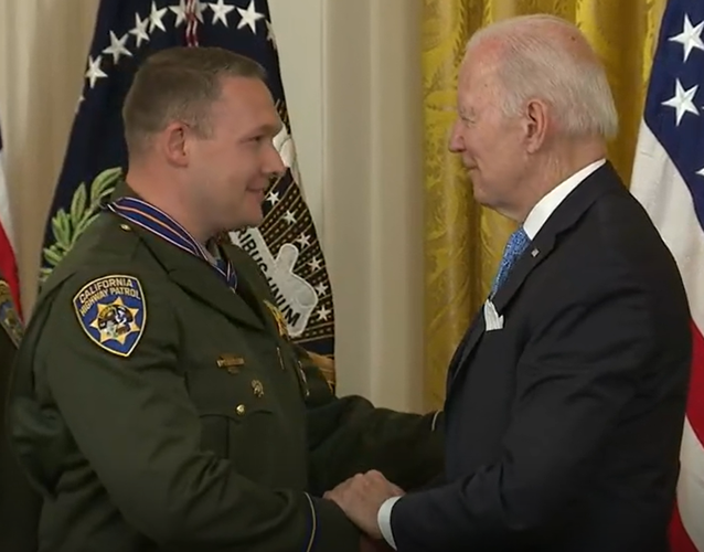 CHP Officer receives Public Safety Officer Medal of Valor