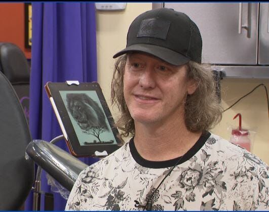 Someone 2 Know; Mark McKinnon