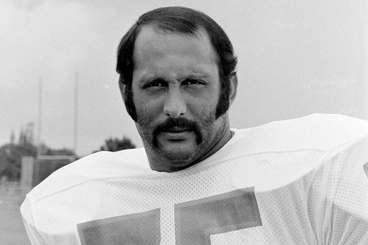 Obit Manny Fernandez Football