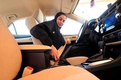 First Saudi Women Receive Driving Licenses Amid Crackdown