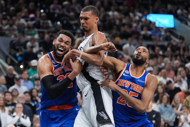 APTOPIX NBA Finals Knicks Spurs Basketball