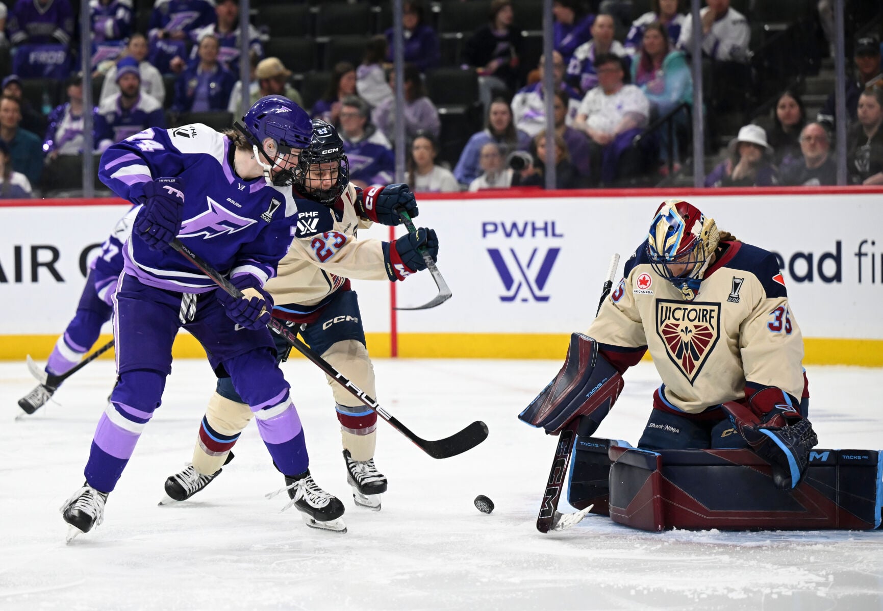 PWHL Victoire Frost Hockey