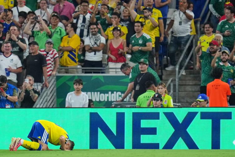 APTOPIX Tunisia Sweden WCup Soccer