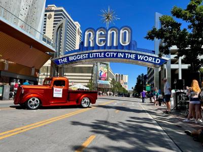 Hot August Nights Show and Shine Parade