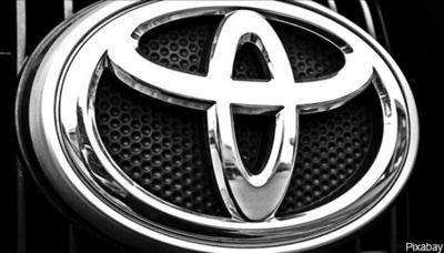 U.S. Probing Engine Fires in Nearly 1.9 Million Toyota RAV4 SUVs