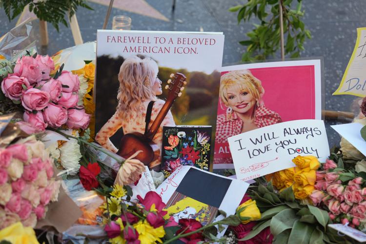 APTOPIX Obit Dolly Parton Reaction