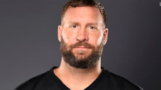 Ben Roethlisberger officially announces his retirement in