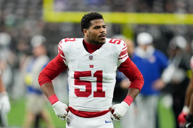 Giants Dart Carter Trump Football