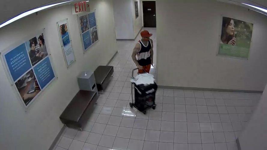 Carson City Deputies Seek Duo Wanted In Kohl's Theft