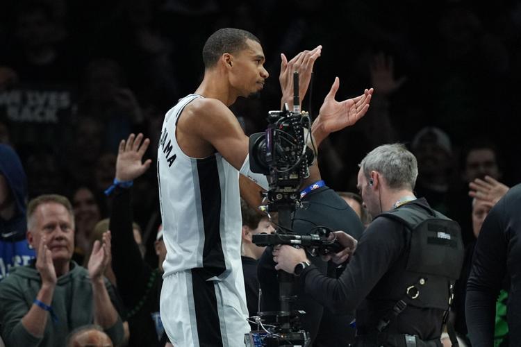 Spurs Timberwolves Basketball
