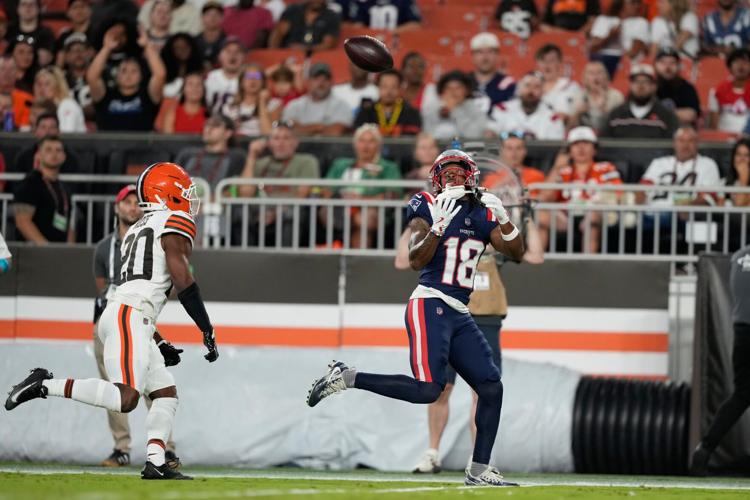 Patriots Browns Football