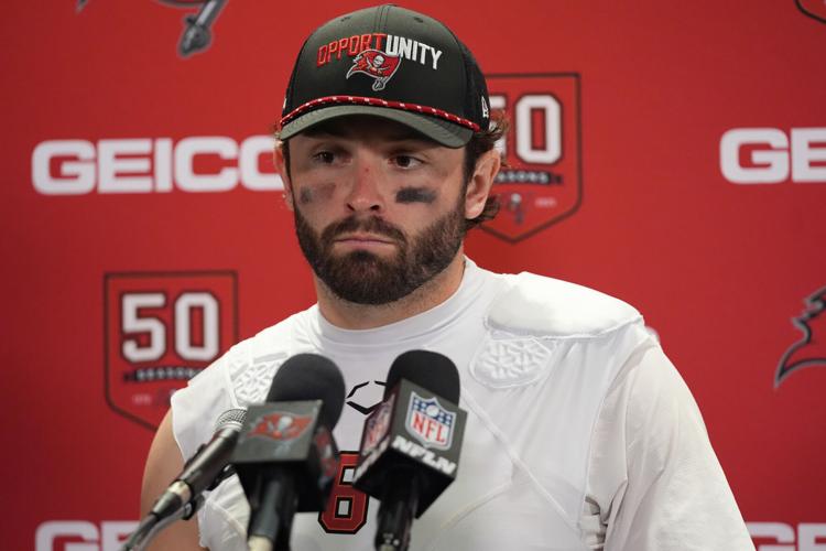 Buccaneers Dolphins Football