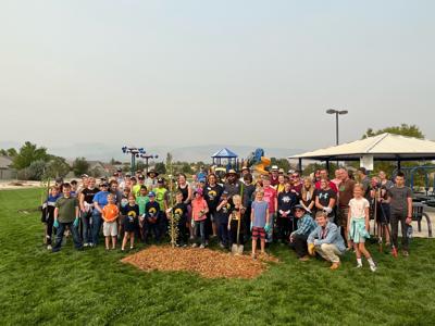 Volunteers Plant 60 Trees at Horizon View Park