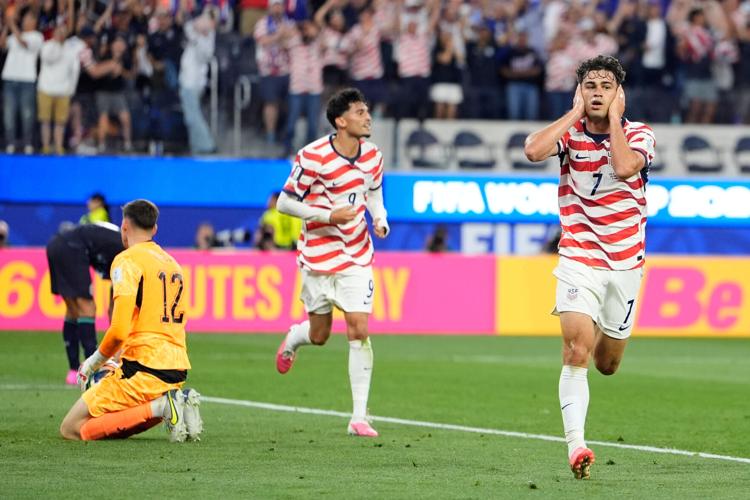 APTOPIX Paraguay US WCup Soccer