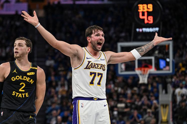 Lakers Warriors Basketball