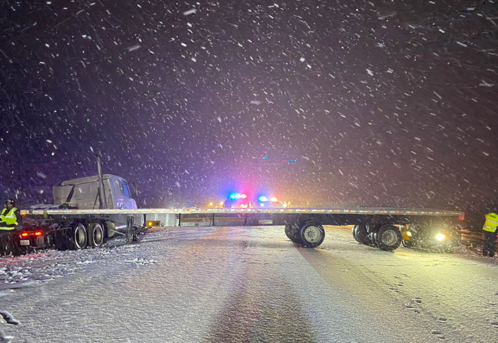 semi crash 2.PNG