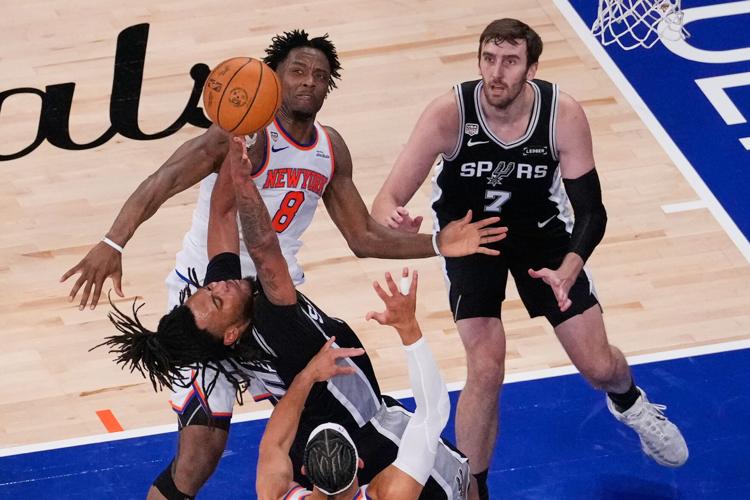APTOPIX NBA Finals Spurs Knicks Basketball