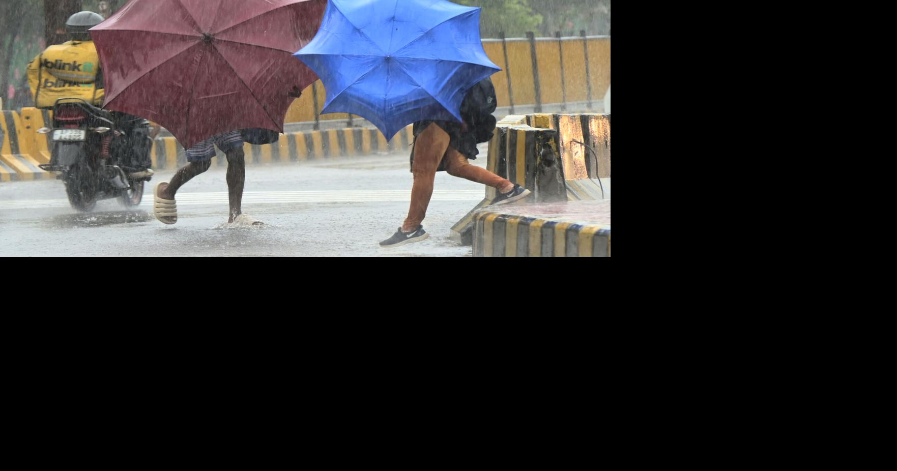 Cyclone damages homes and farmland in eastern India and kills at least 3 people