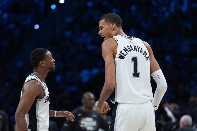 Spurs Timberwolves Basketball