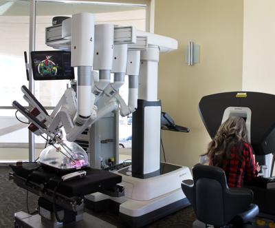 Da Vinci Robot at Carson Tahoe taken by CTH Archives (002).jpg