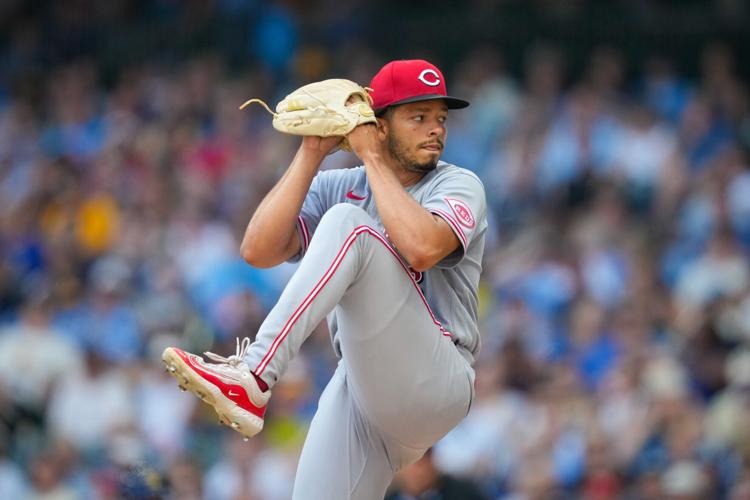 Reds Brewers Baseball