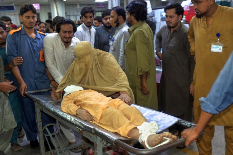 APTOPIX Pakistan School Roof Collapse
