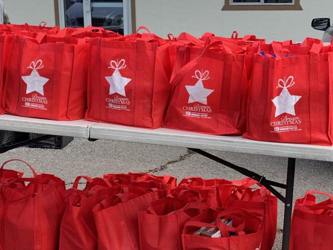'Dream Christmas' Mobile Caravan Delivering Dinners to Families in Need