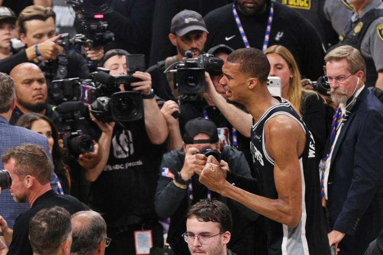 APTOPIX Spurs Thunder Basketball