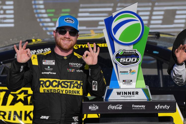 NASCAR Phoenix Auto Racing