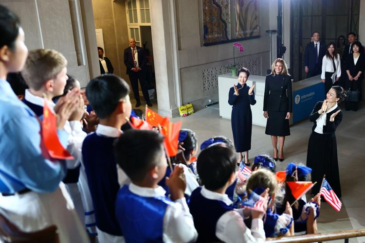 Trump Xi Spouses