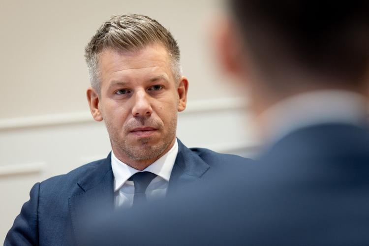 Hungary Magyar Interview